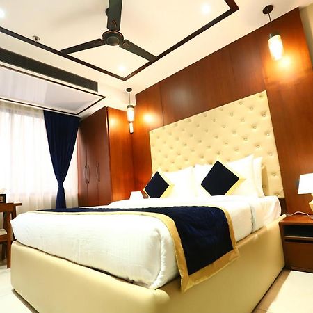 Sanca International Hotel In Patel Nagar Delhi New Delhi Extérieur photo