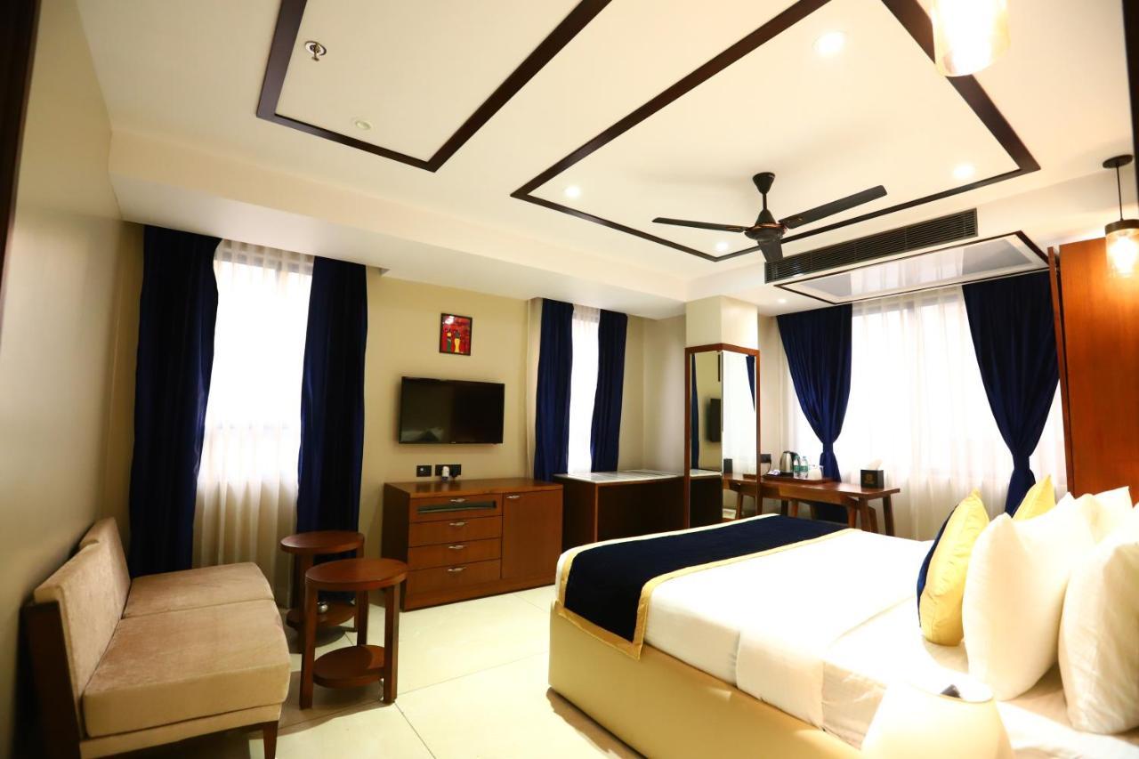 Sanca International Hotel In Patel Nagar Delhi New Delhi Extérieur photo