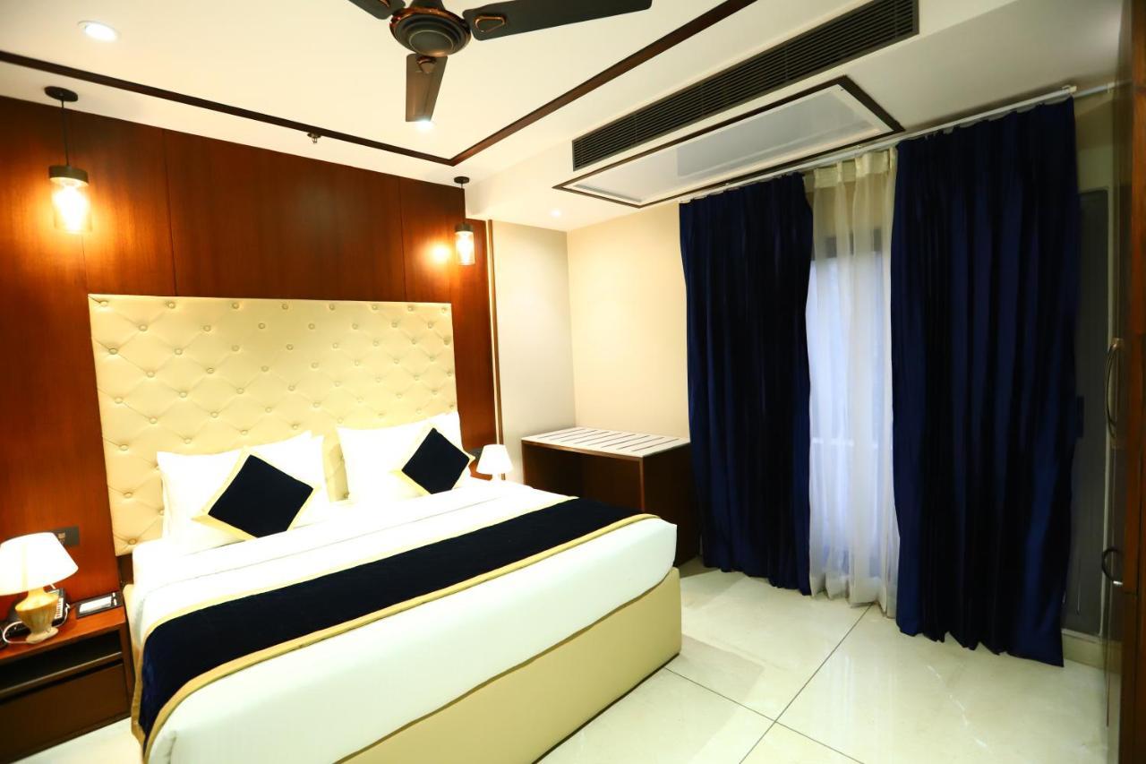 Sanca International Hotel In Patel Nagar Delhi New Delhi Extérieur photo