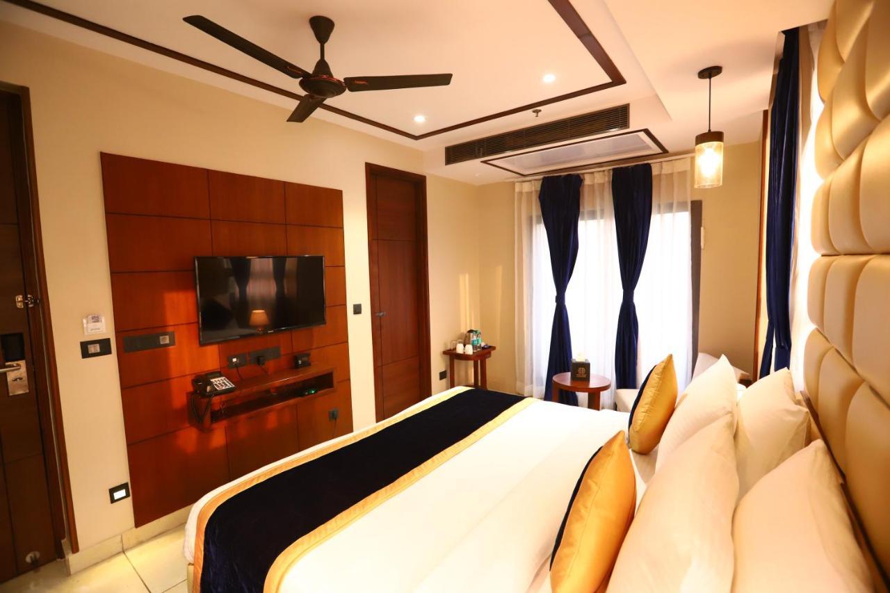 Sanca International Hotel In Patel Nagar Delhi New Delhi Extérieur photo