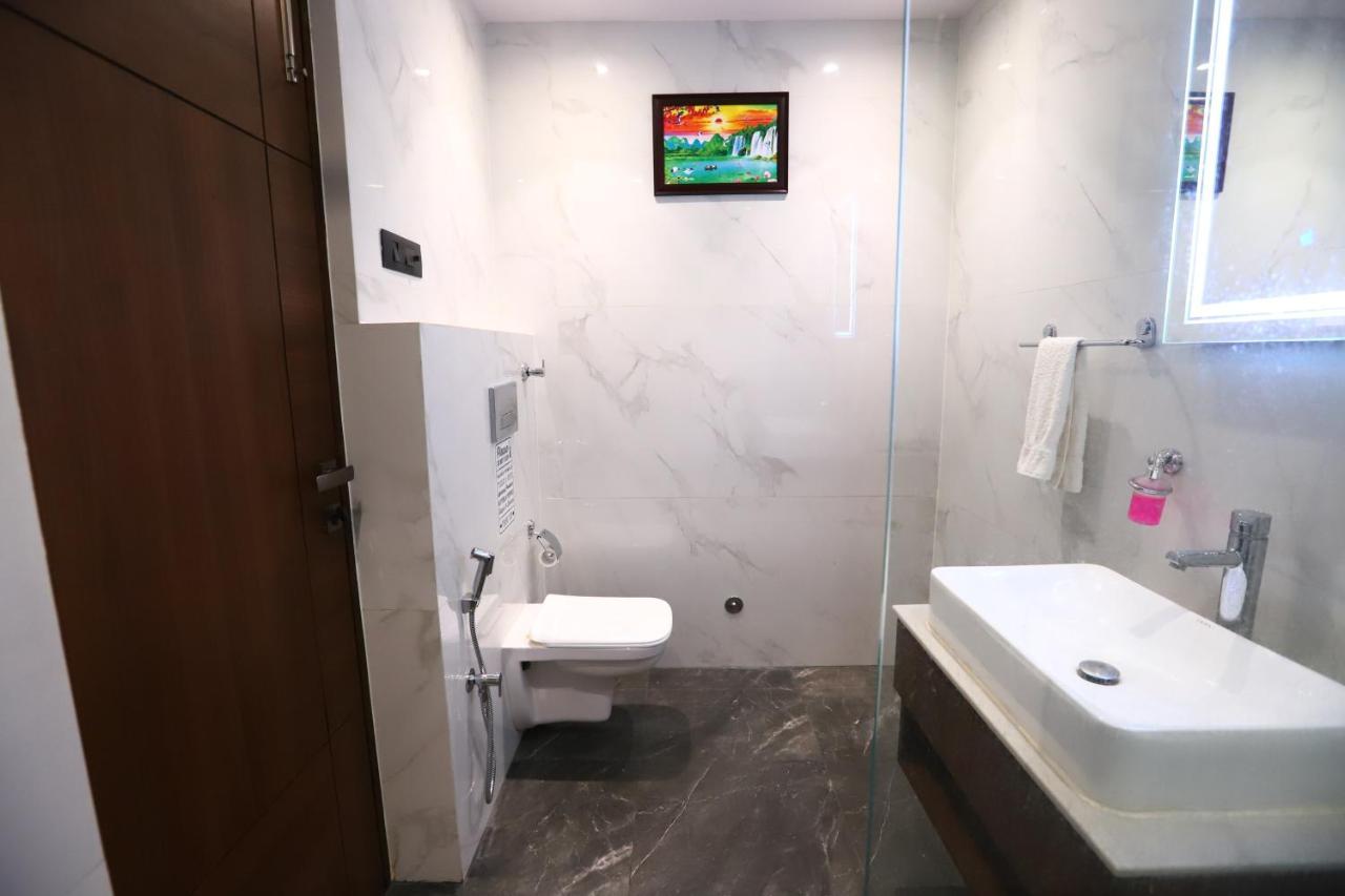 Sanca International Hotel In Patel Nagar Delhi New Delhi Extérieur photo