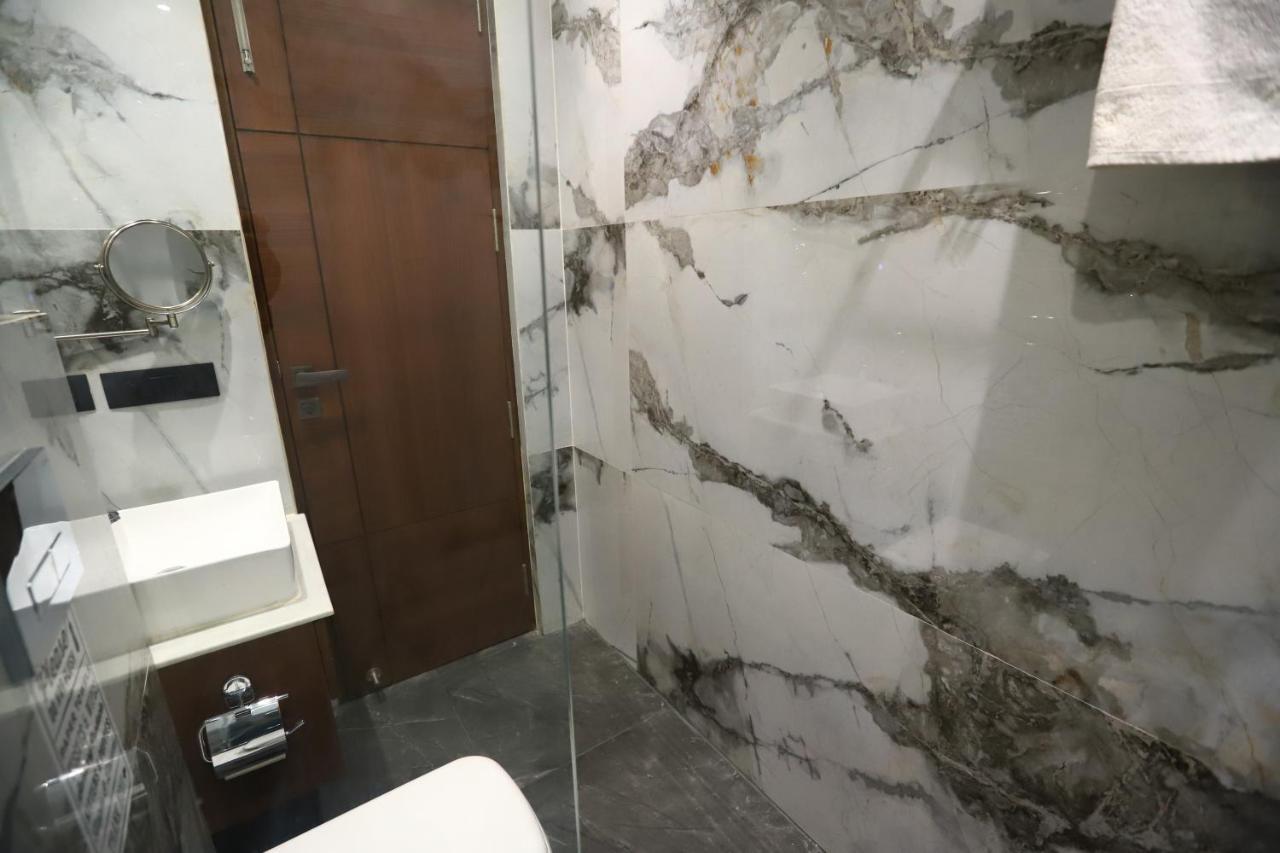 Sanca International Hotel In Patel Nagar Delhi New Delhi Extérieur photo