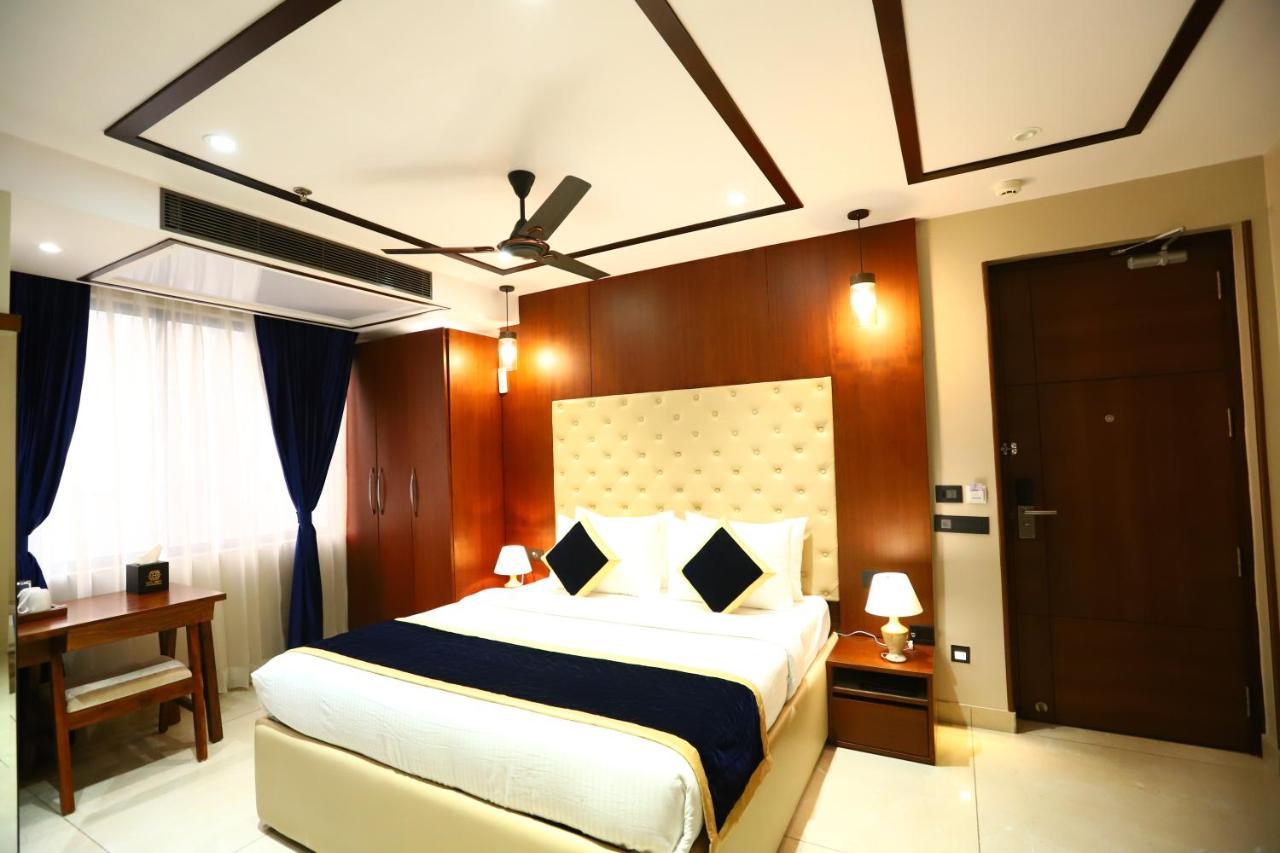 Sanca International Hotel In Patel Nagar Delhi New Delhi Extérieur photo