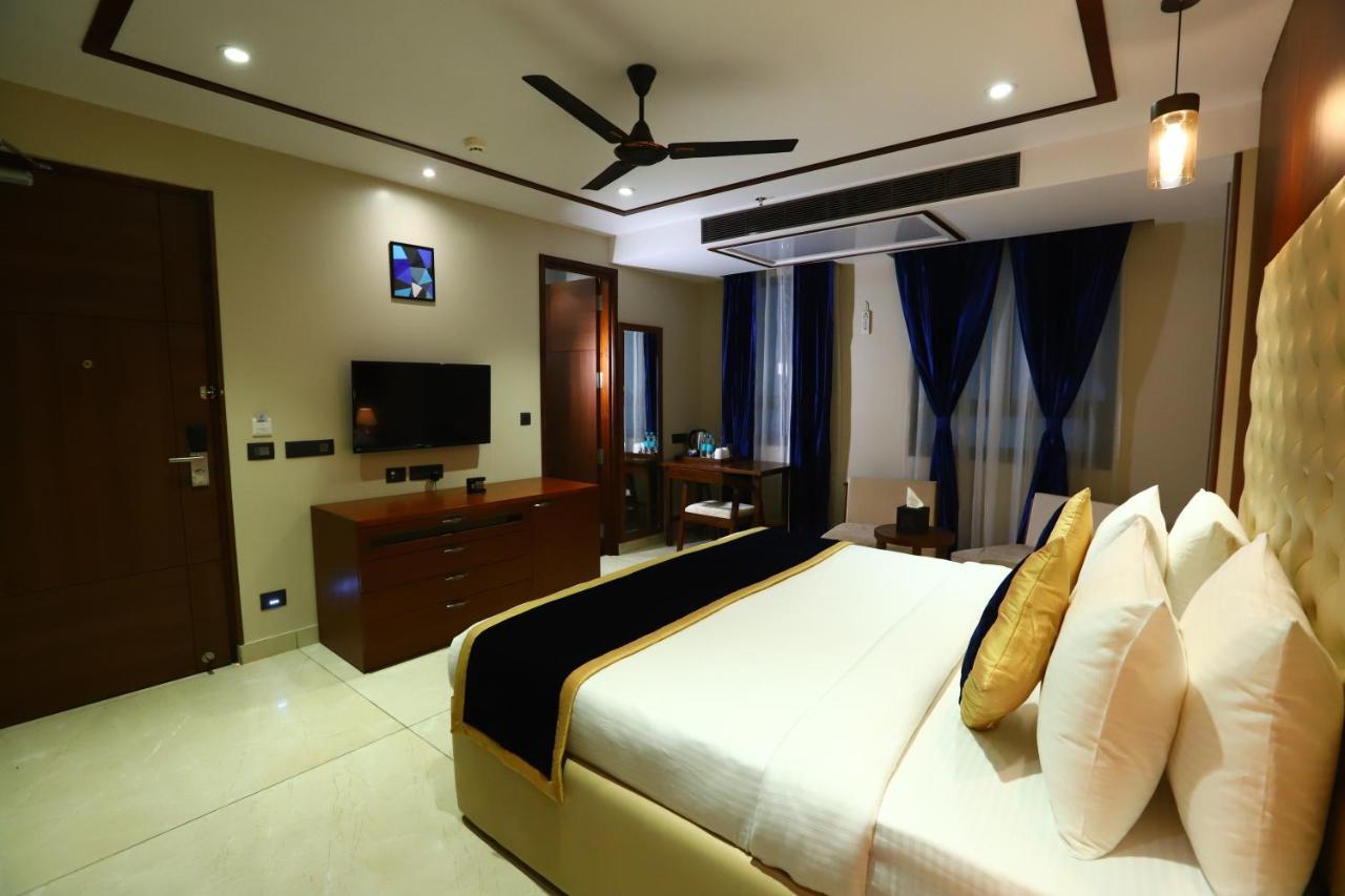 Sanca International Hotel In Patel Nagar Delhi New Delhi Extérieur photo