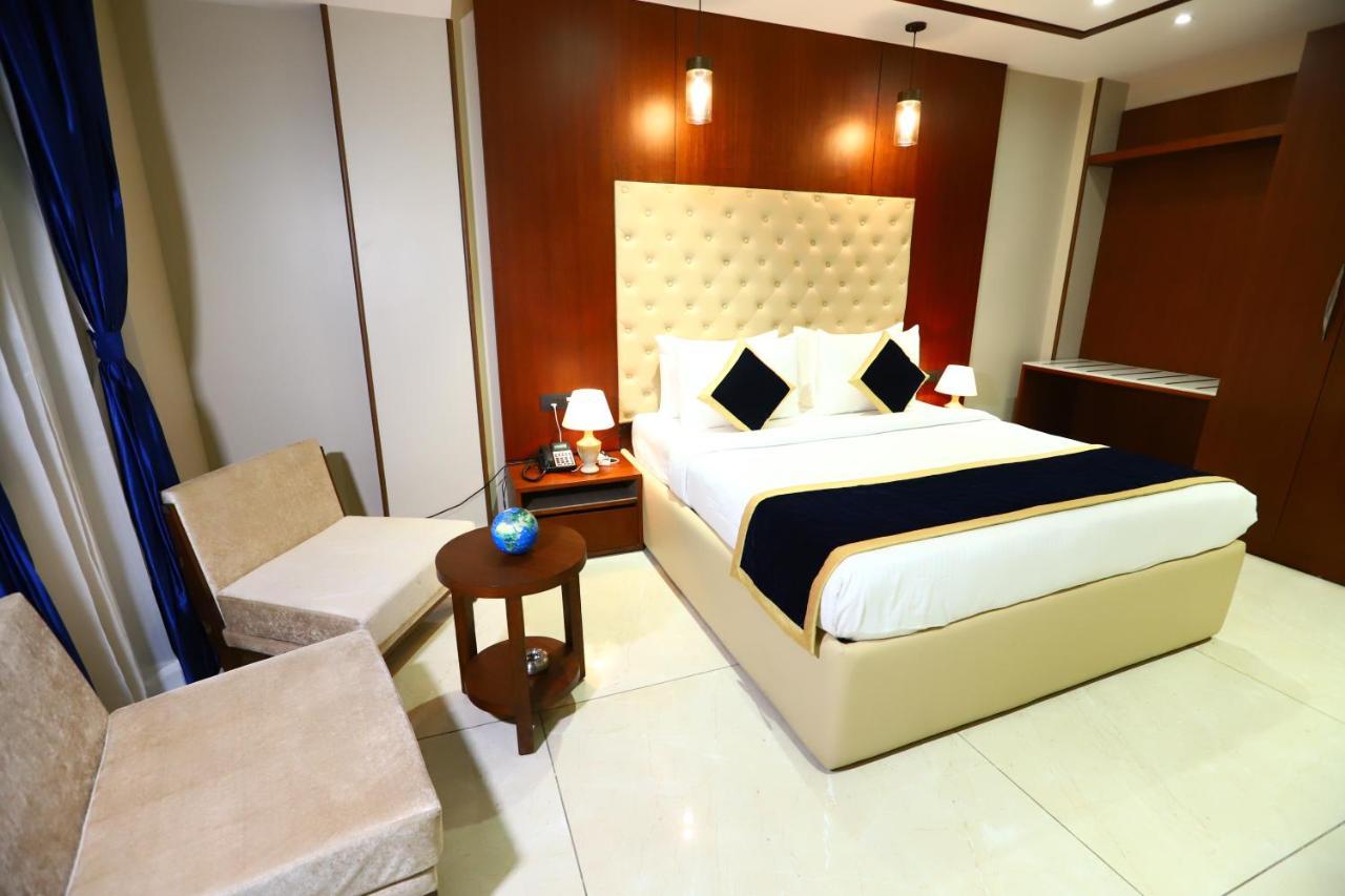 Sanca International Hotel In Patel Nagar Delhi New Delhi Extérieur photo