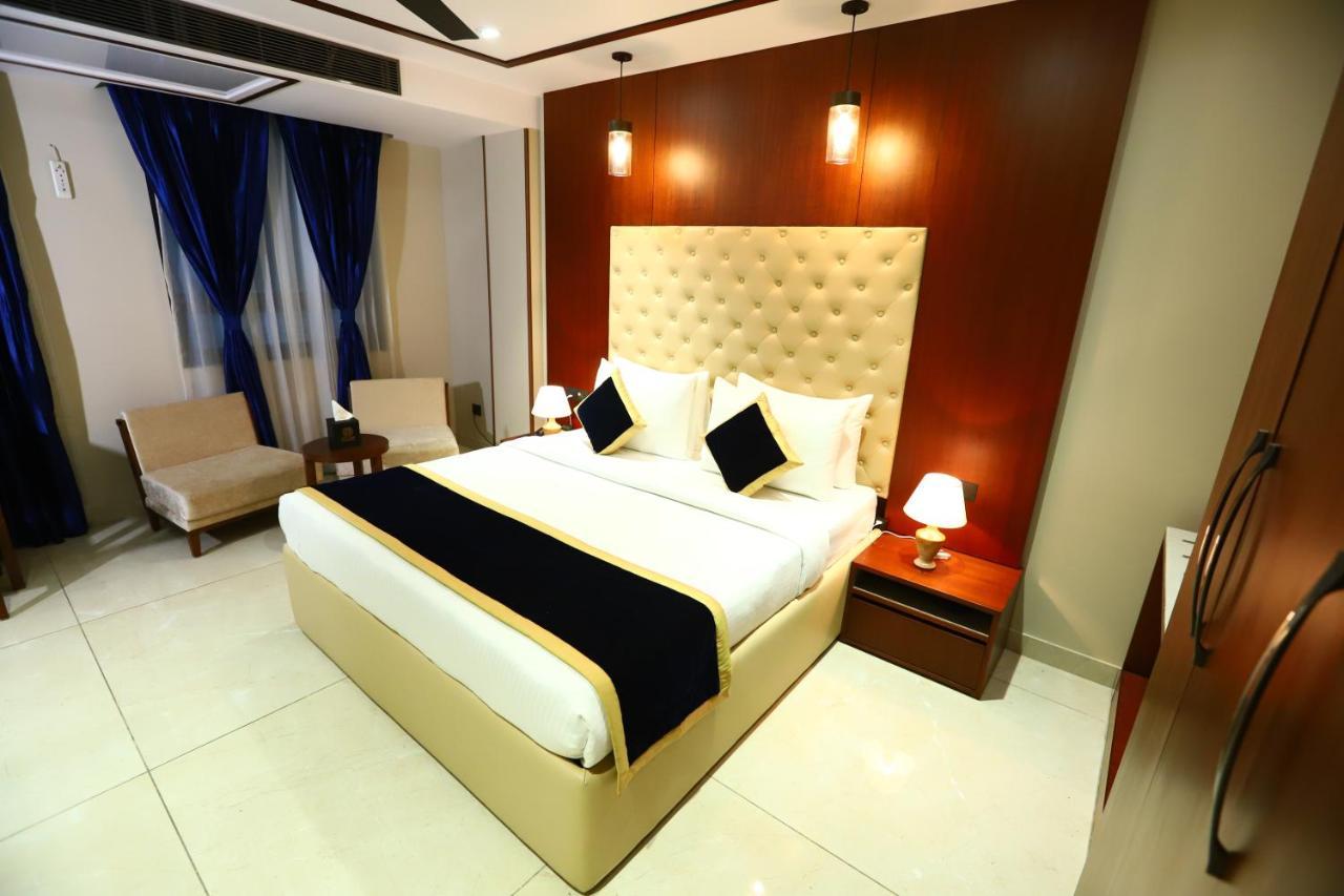 Sanca International Hotel In Patel Nagar Delhi New Delhi Extérieur photo