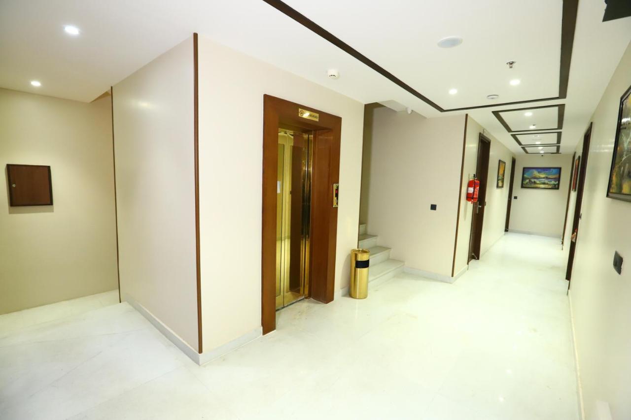 Sanca International Hotel In Patel Nagar Delhi New Delhi Extérieur photo