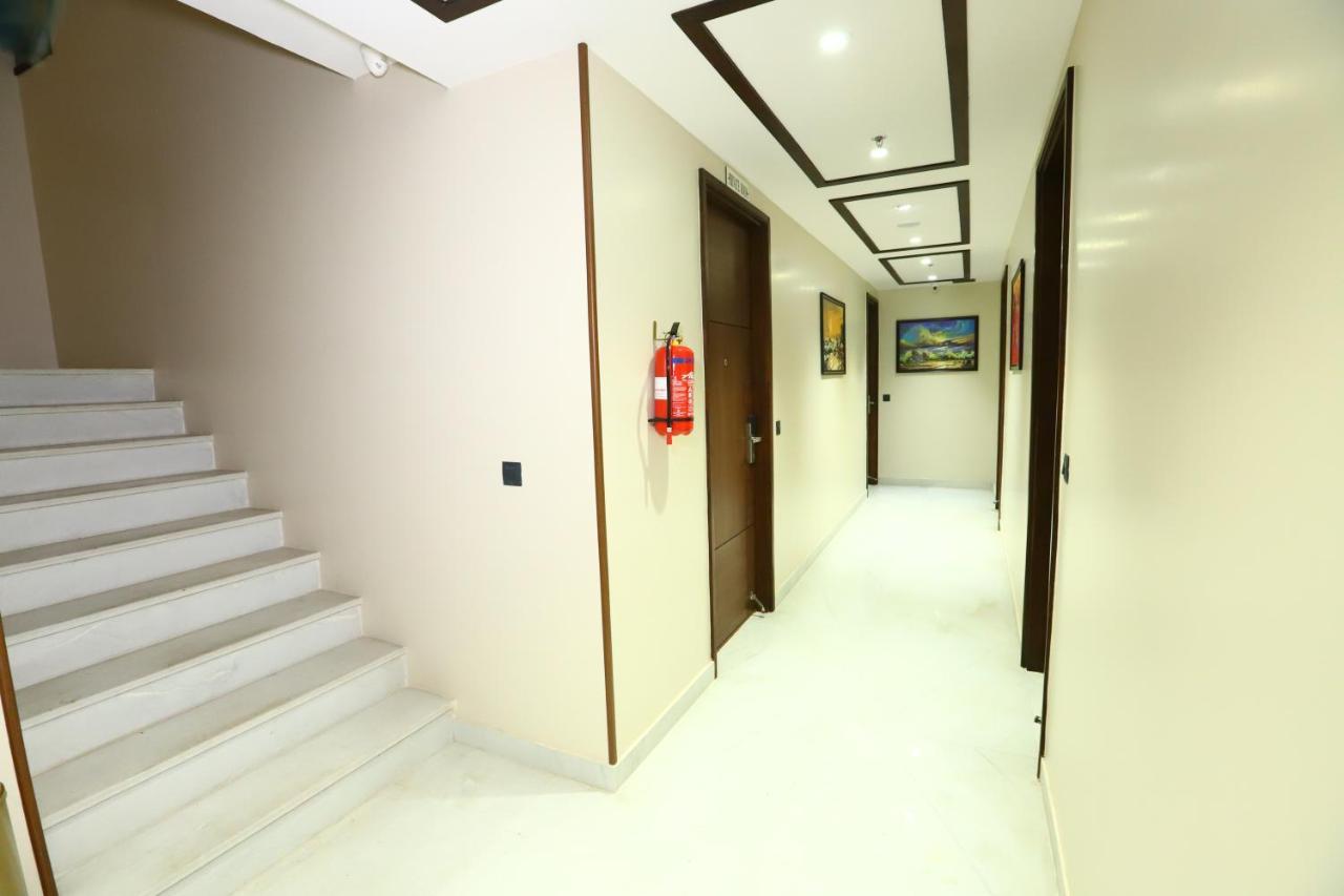 Sanca International Hotel In Patel Nagar Delhi New Delhi Extérieur photo
