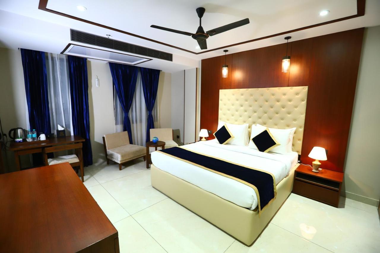 Sanca International Hotel In Patel Nagar Delhi New Delhi Extérieur photo