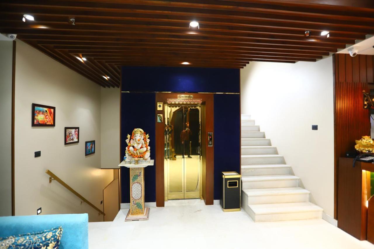 Sanca International Hotel In Patel Nagar Delhi New Delhi Extérieur photo