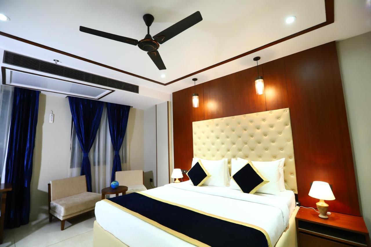 Sanca International Hotel In Patel Nagar Delhi New Delhi Extérieur photo