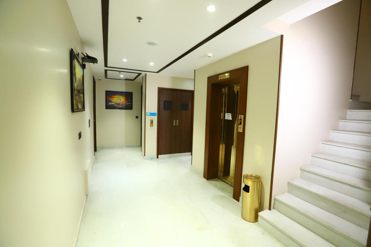 Sanca International Hotel In Patel Nagar Delhi New Delhi Extérieur photo