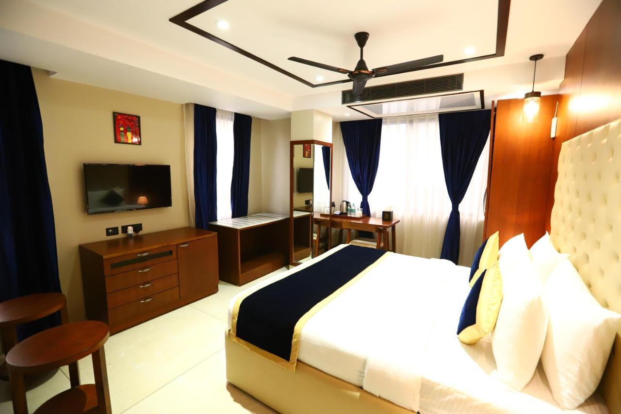 Sanca International Hotel In Patel Nagar Delhi New Delhi Extérieur photo