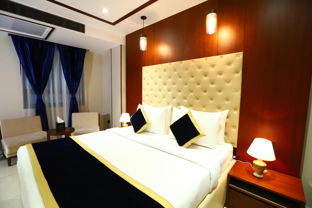 Sanca International Hotel In Patel Nagar Delhi New Delhi Extérieur photo