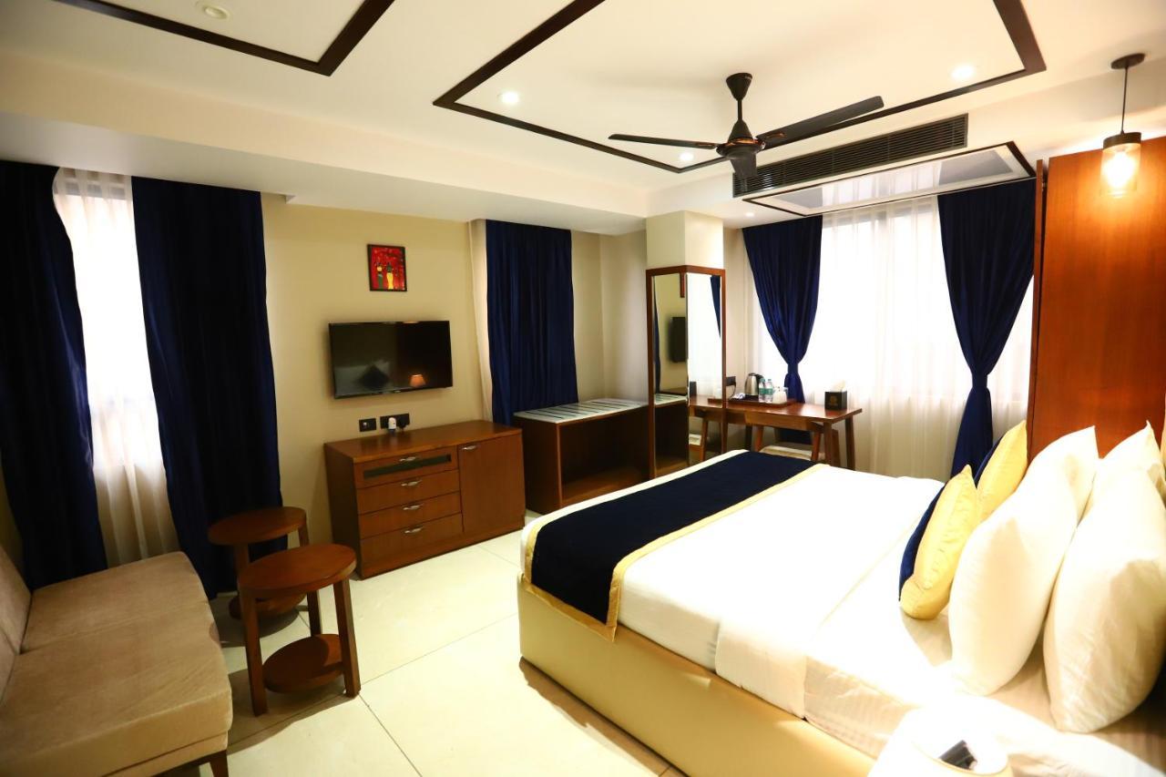 Sanca International Hotel In Patel Nagar Delhi New Delhi Extérieur photo
