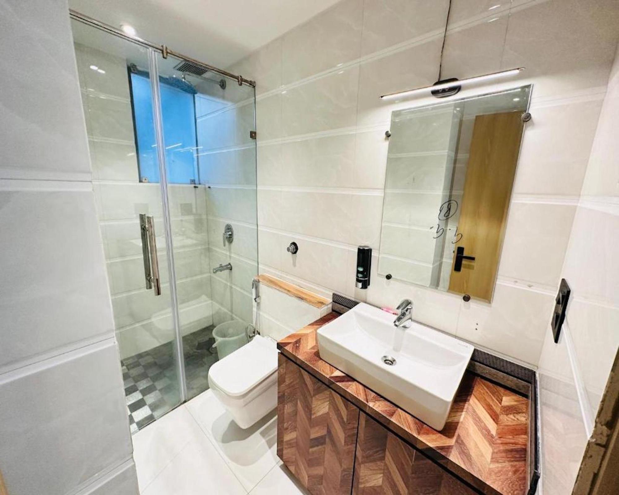 Sanca International Hotel In Patel Nagar Delhi New Delhi Extérieur photo